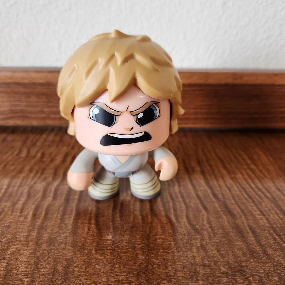 Hasbro Mighty mughs luke skywalker vinyl figure disney giant head action collect